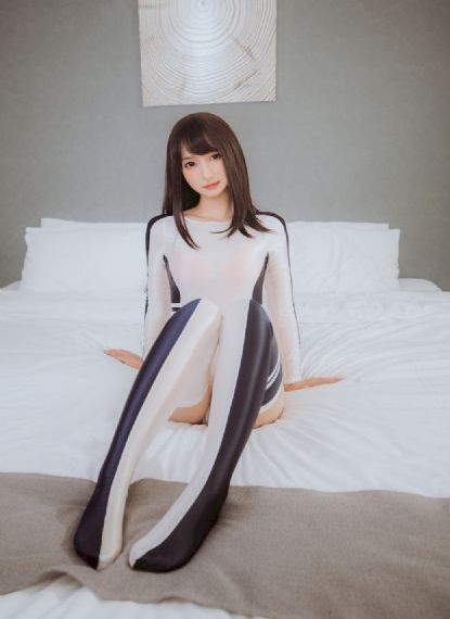 一小孩半夜给女孩吃坤巴_剧情片在线观看电视