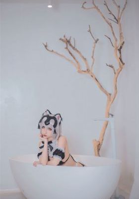剧场前_HD电影免费在线